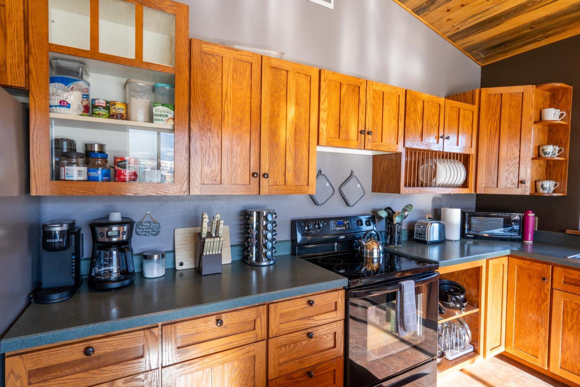 Bison Lodge - Lg Home - 2 Bedrooms - Less Than 5 Miles To Yellowstone North Entrance, Sleeps Up To 8 Gardiner Ngoại thất bức ảnh