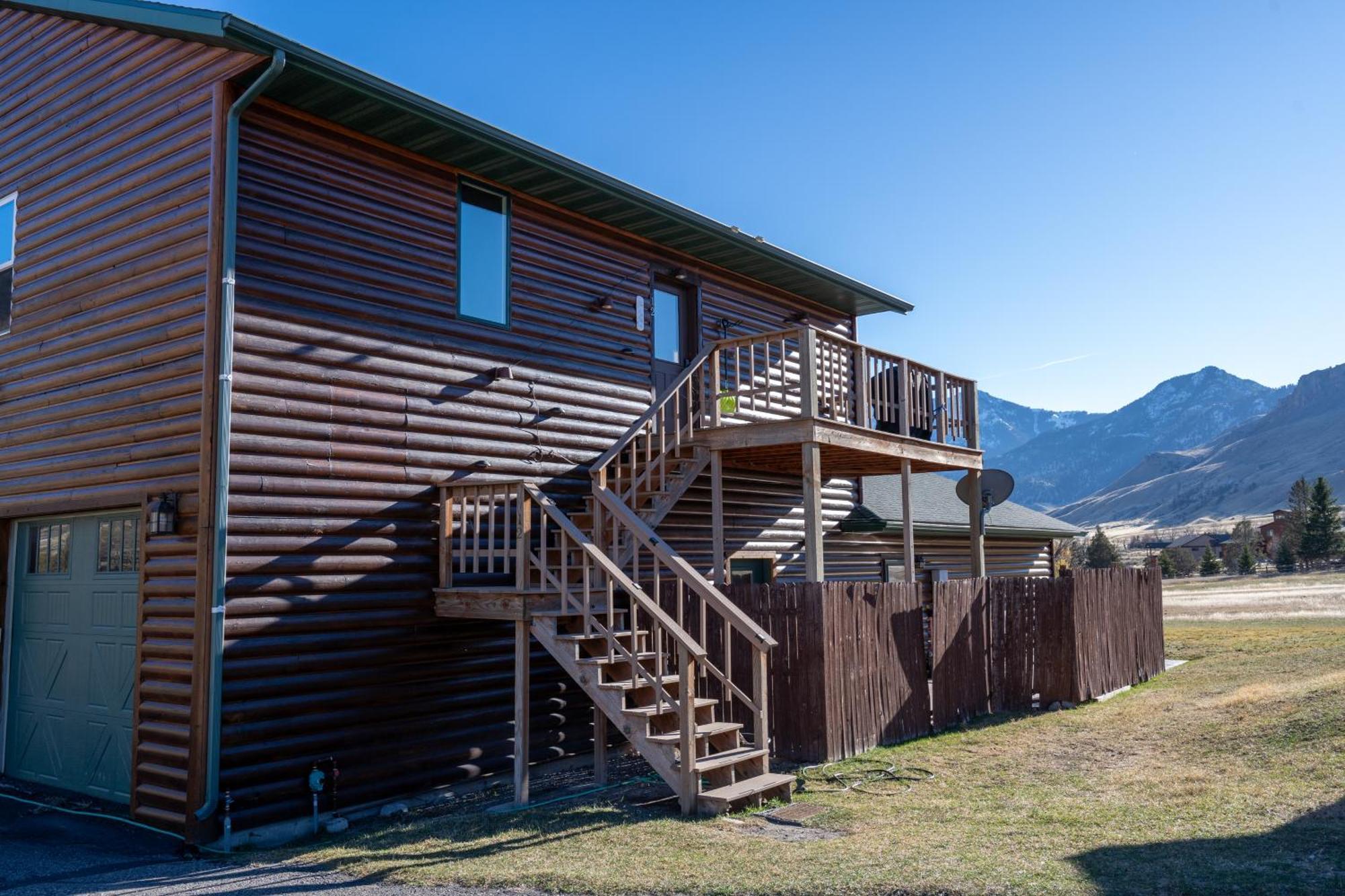 Bison Lodge - Lg Home - 2 Bedrooms - Less Than 5 Miles To Yellowstone North Entrance, Sleeps Up To 8 Gardiner Ngoại thất bức ảnh