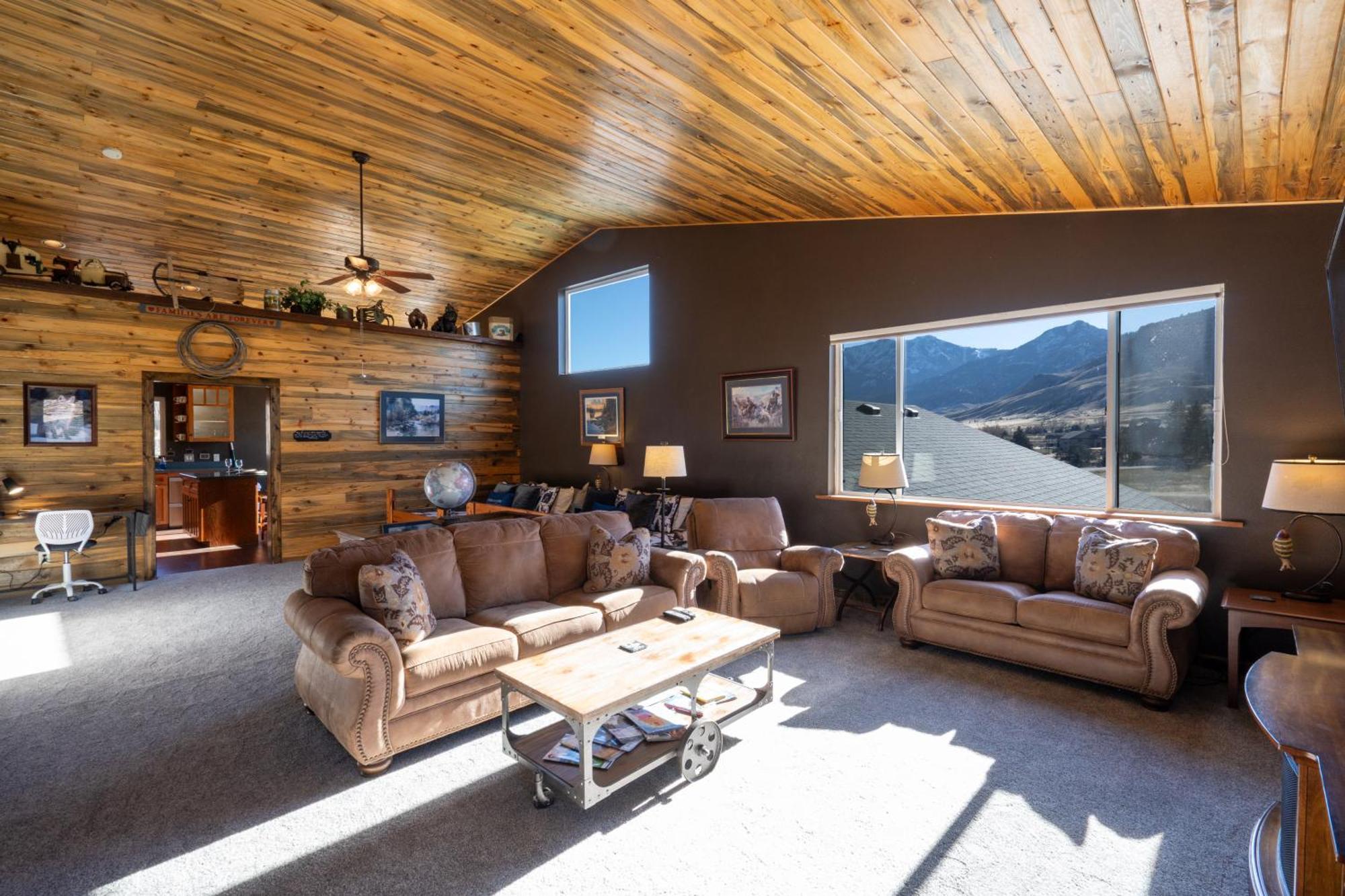 Bison Lodge - Lg Home - 2 Bedrooms - Less Than 5 Miles To Yellowstone North Entrance, Sleeps Up To 8 Gardiner Ngoại thất bức ảnh