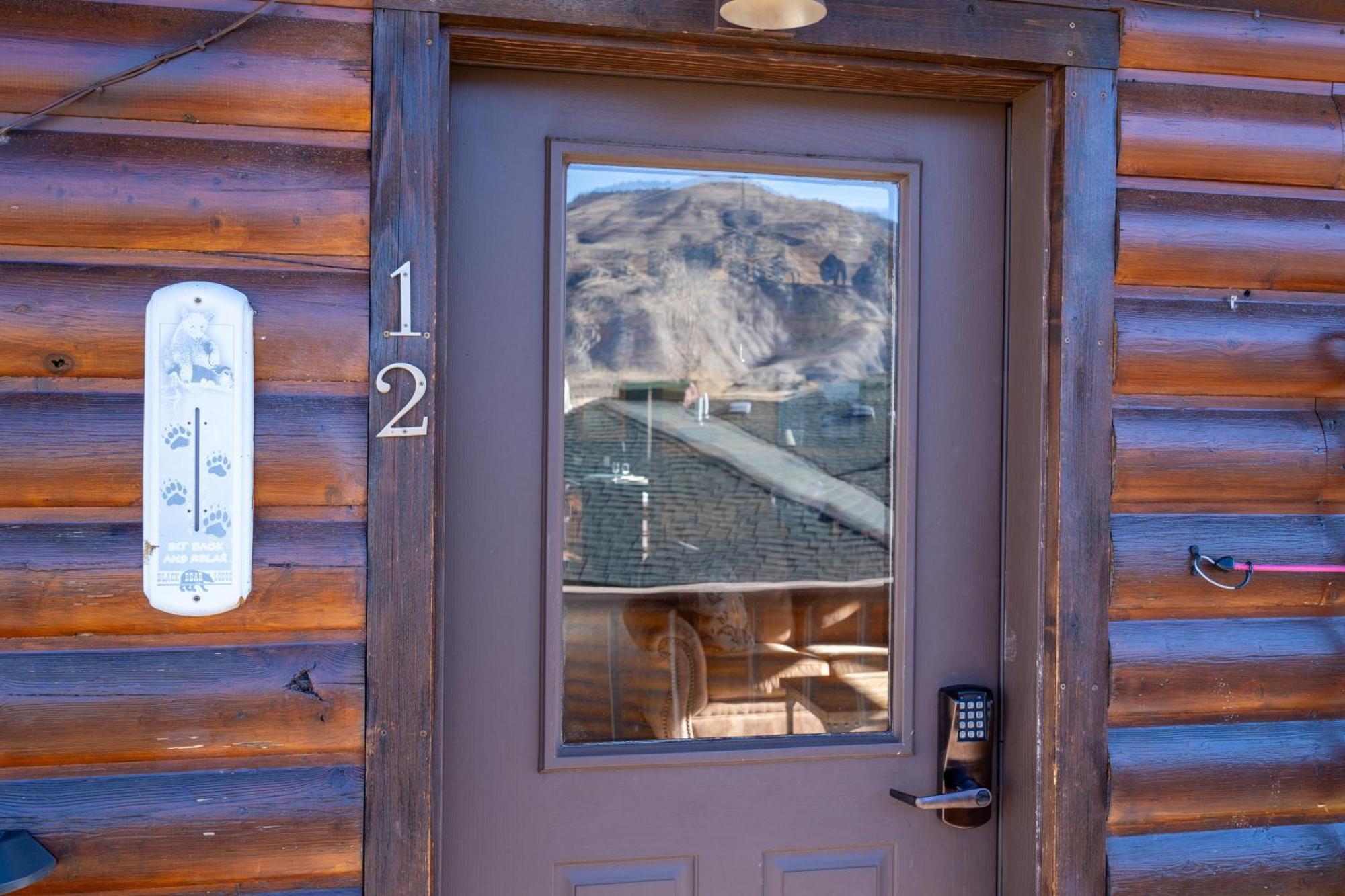 Bison Lodge - Lg Home - 2 Bedrooms - Less Than 5 Miles To Yellowstone North Entrance, Sleeps Up To 8 Gardiner Ngoại thất bức ảnh